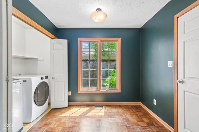 5214 Fawn Hill Court, Indianapolis, IN 46226