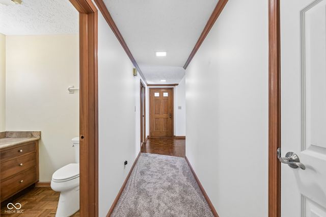 5214 Fawn Hill Court, Indianapolis, IN 46226