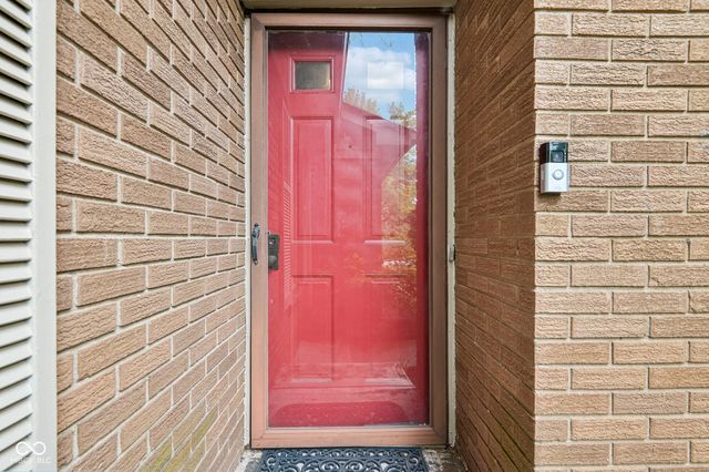 5214 Fawn Hill Court, Indianapolis, IN 46226