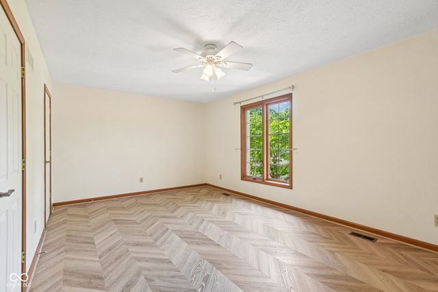 5214 Fawn Hill Court, Indianapolis, IN 46226