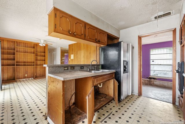 1103 Shadwell, San Antonio, TX 78228