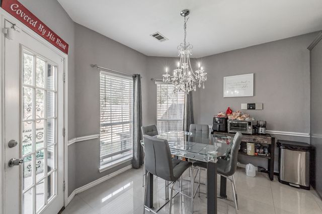 5243 W Cove Way, Grand Prairie, TX 75052