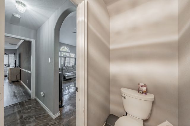 5243 W Cove Way, Grand Prairie, TX 75052