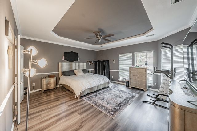 5243 W Cove Way, Grand Prairie, TX 75052