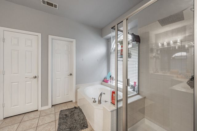 5243 W Cove Way, Grand Prairie, TX 75052