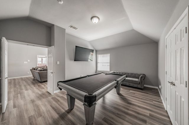 5243 W Cove Way, Grand Prairie, TX 75052