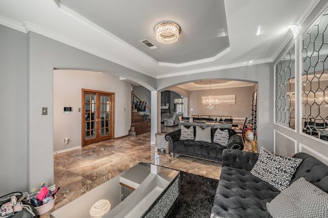 5243 W Cove Way, Grand Prairie, TX 75052