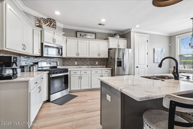 3941 Summer Pointe Drive, Olive Branch, MS 38654