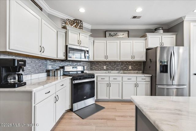 3941 Summer Pointe Drive, Olive Branch, MS 38654