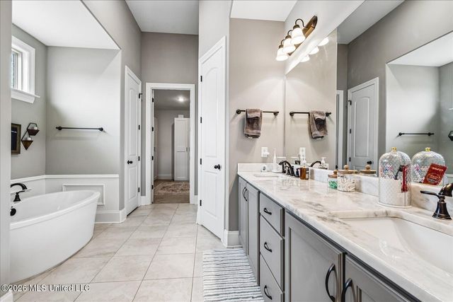 3941 Summer Pointe Drive, Olive Branch, MS 38654