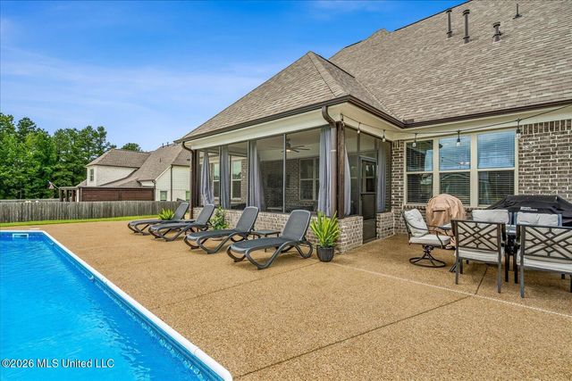 3941 Summer Pointe Drive, Olive Branch, MS 38654