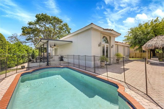 16000 SW 91st Ct, Palmetto Bay, FL 33157