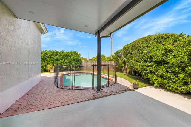 16000 SW 91st Ct, Palmetto Bay, FL 33157