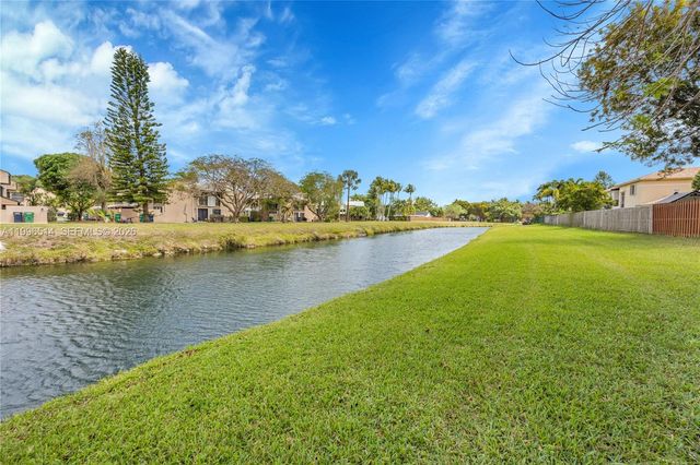 16000 SW 91st Ct, Palmetto Bay, FL 33157