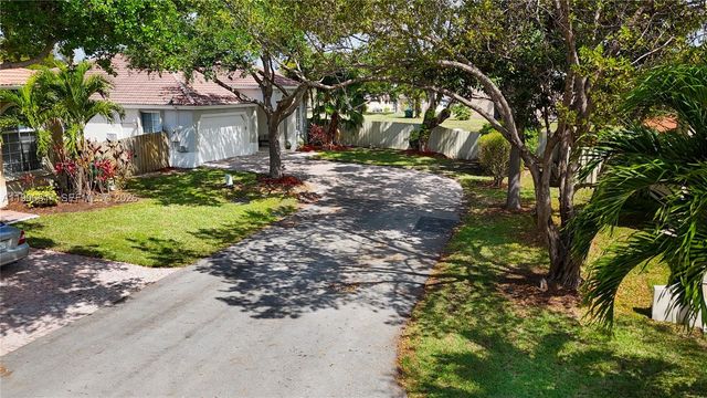 16000 SW 91st Ct, Palmetto Bay, FL 33157