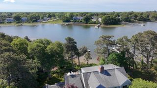 17 Cove Lane, West Dennis, MA 02670