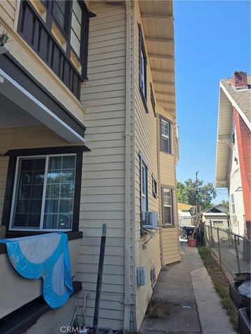 1472 E 23rd, Los Angeles, CA 90011