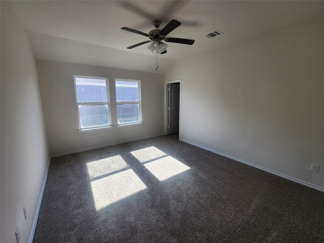 1210 Breezy Oak Drive, Nevada, TX 75173