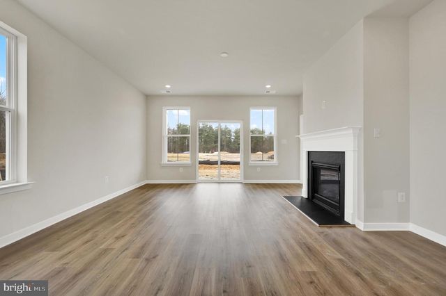 1163 RESORT BLVD, Dover, DE 19904