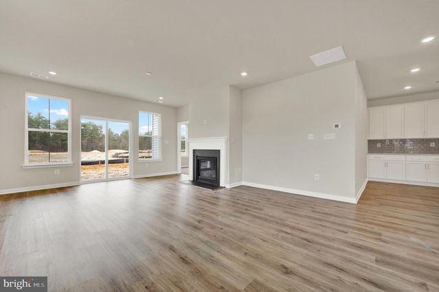 1163 RESORT BLVD, Dover, DE 19904