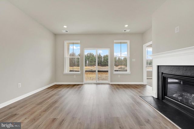 1163 RESORT BLVD, Dover, DE 19904