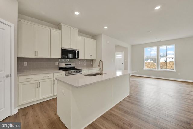 1163 RESORT BLVD, Dover, DE 19904