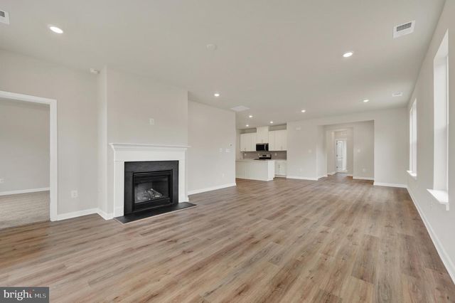 1163 RESORT BLVD, Dover, DE 19904