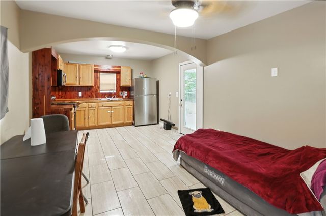 707 S 7th Street, Rogers, AR 72756