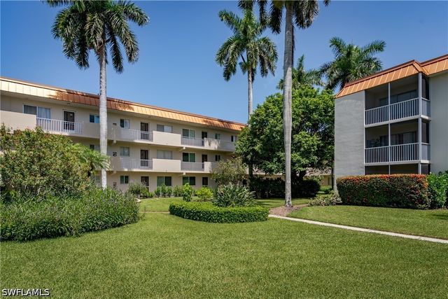 1100 Gulf Shore BLVD N 306, Naples, FL 34102