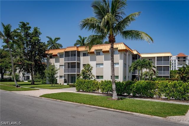 1100 Gulf Shore BLVD N 306, Naples, FL 34102