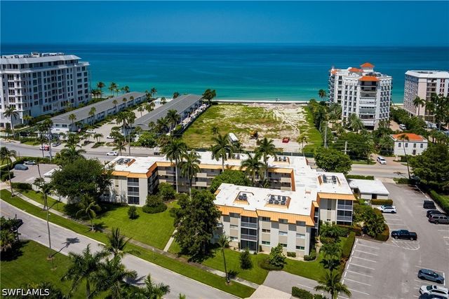 1100 Gulf Shore BLVD N 306, Naples, FL 34102