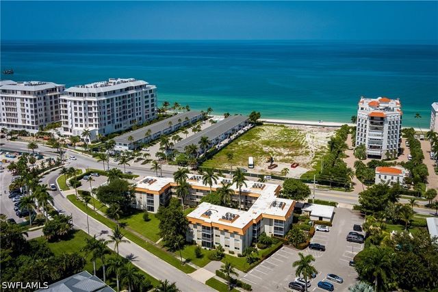 1100 Gulf Shore BLVD N 306, Naples, FL 34102