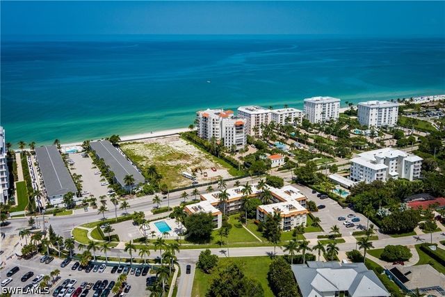 1100 Gulf Shore BLVD N 306, Naples, FL 34102