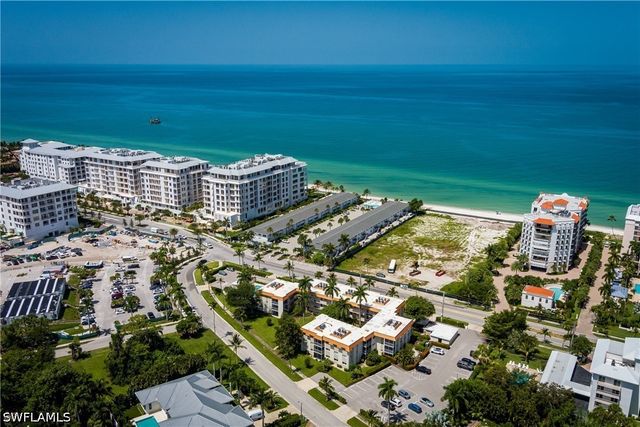 1100 Gulf Shore BLVD N 306, Naples, FL 34102