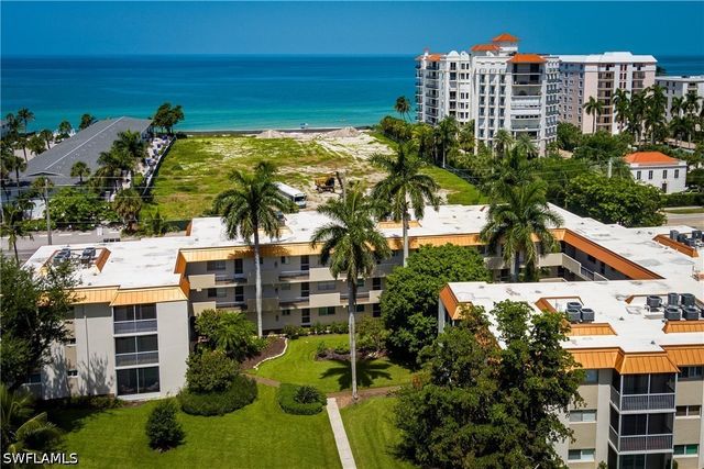 1100 Gulf Shore BLVD N 306, Naples, FL 34102