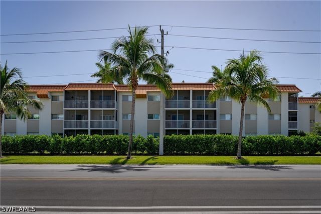 1100 Gulf Shore BLVD N 306, Naples, FL 34102