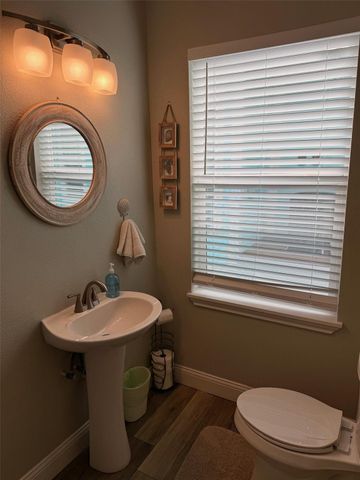 1401 12th Street, Galveston, TX 77550