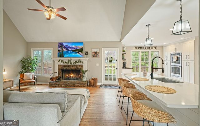 1514 Mosswood Lane, Woodstock, GA 30189