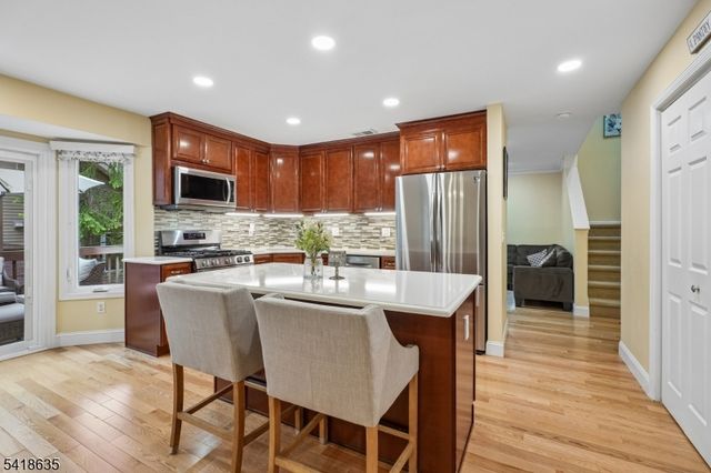62 Blackburne Ter, West Orange Twp., NJ 07052