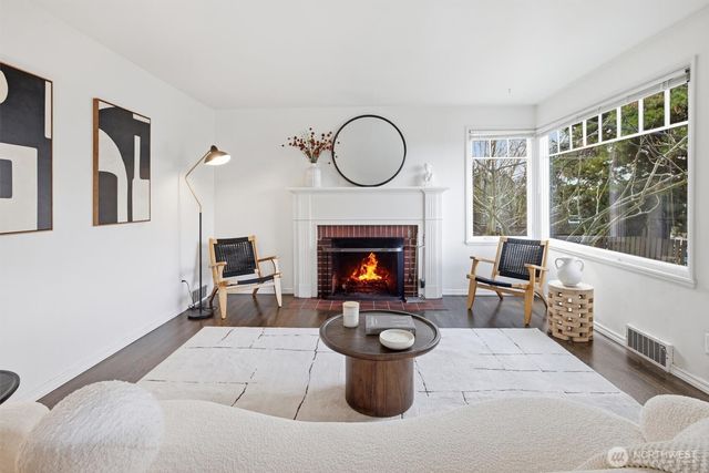 1215 W Armour Street, Seattle, WA 98119