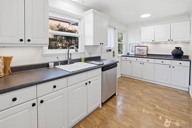 1215 W Armour Street, Seattle, WA 98119