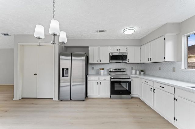 16218 Olive Glen Drive, Houston, TX 77082