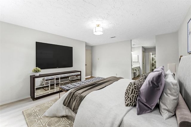 16218 Olive Glen Drive, Houston, TX 77082