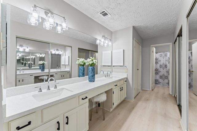 16218 Olive Glen Drive, Houston, TX 77082