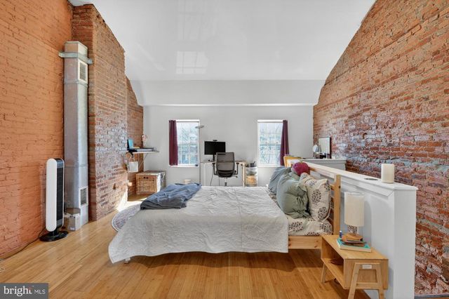 535 E GIRARD AVE, Philadelphia, PA 19125