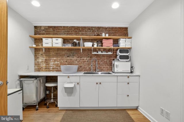 535 E GIRARD AVE, Philadelphia, PA 19125