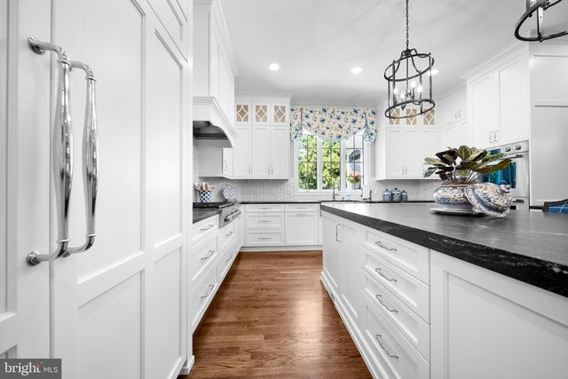 1090 MILL FIELD CT, Great Falls, VA 22066