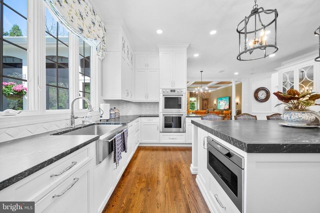 1090 MILL FIELD CT, Great Falls, VA 22066