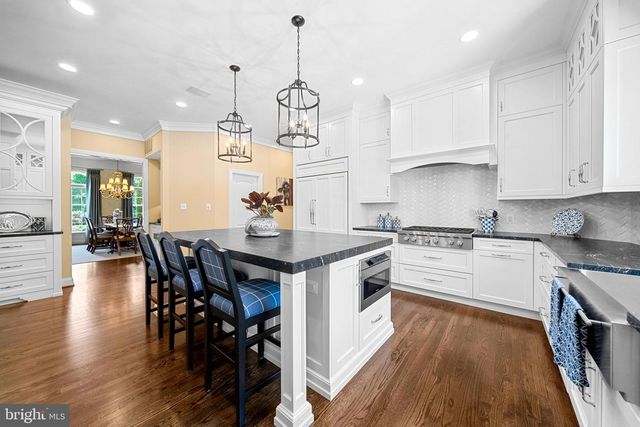 1090 MILL FIELD CT, Great Falls, VA 22066