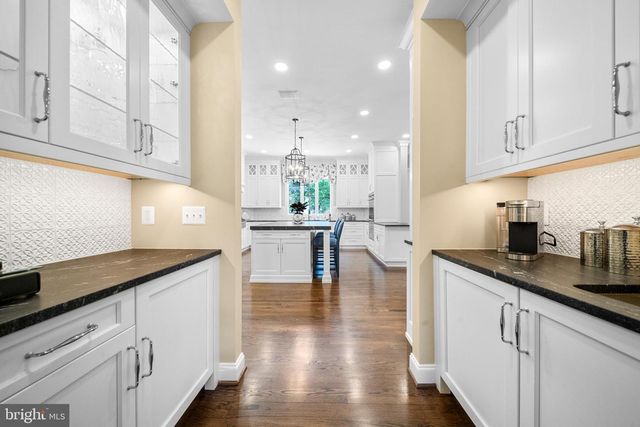 1090 MILL FIELD CT, Great Falls, VA 22066